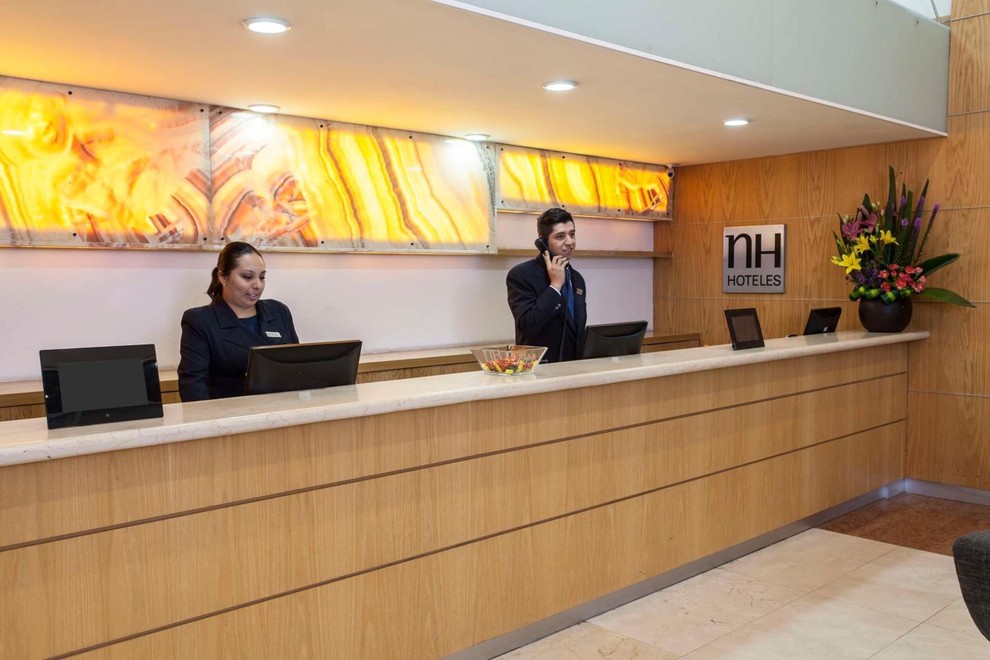 מלון Nh קרטרו מראה חיצוני תמונה